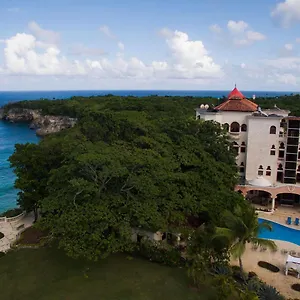 The Palace At Playa Grande Hotel